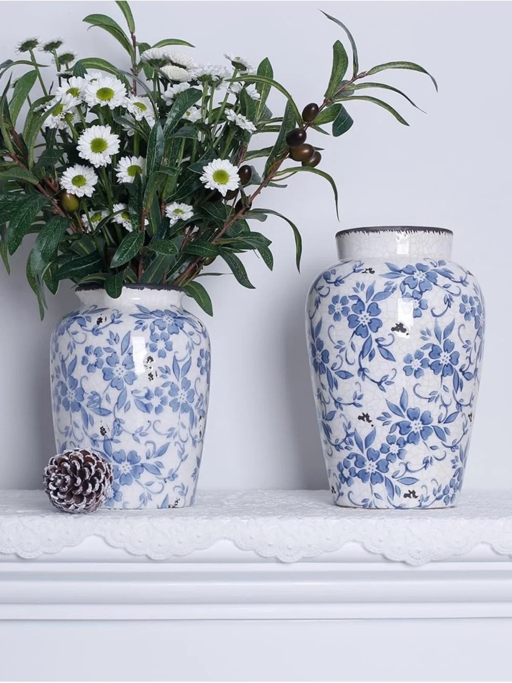 Blue & White Floral Ceramic Porcelain Vintage Jar Flower Vase 8in x 6in
